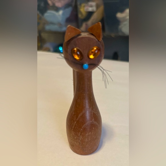 unbranded Other - 1960s CAT SHAPED BRUSH Vintage Clothing
Lint Brush wood.